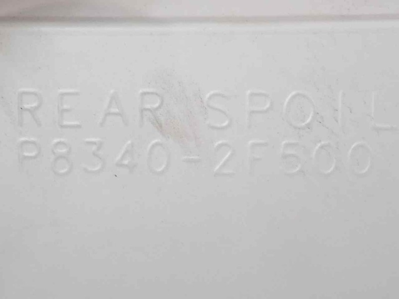 Recambio de aleron trasero para kia cerato 1.5 crdi referencia OEM IAM P83402F500 IMPRIMADO SIN.USO