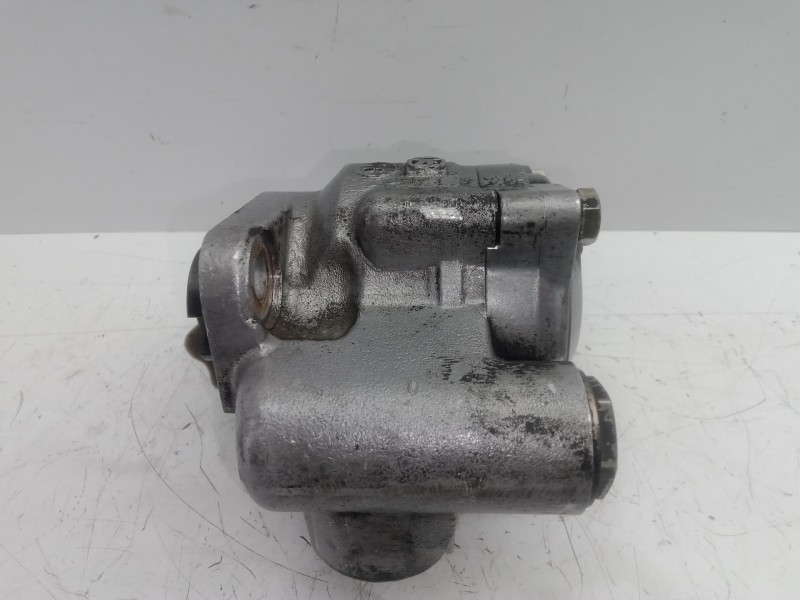 Recambio de bomba direccion para renault master desde ´98 2.8 tdi referencia OEM IAM 7700300535 - 7700300535E  