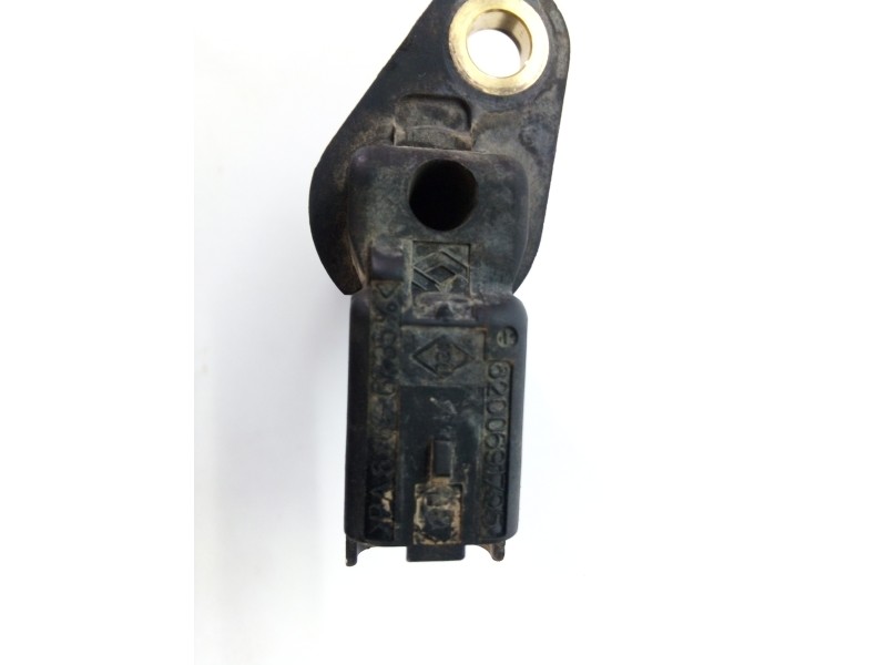 Recambio de captador volante motor para renault master desde ´98 2.8 tdi referencia OEM IAM 8200691795  