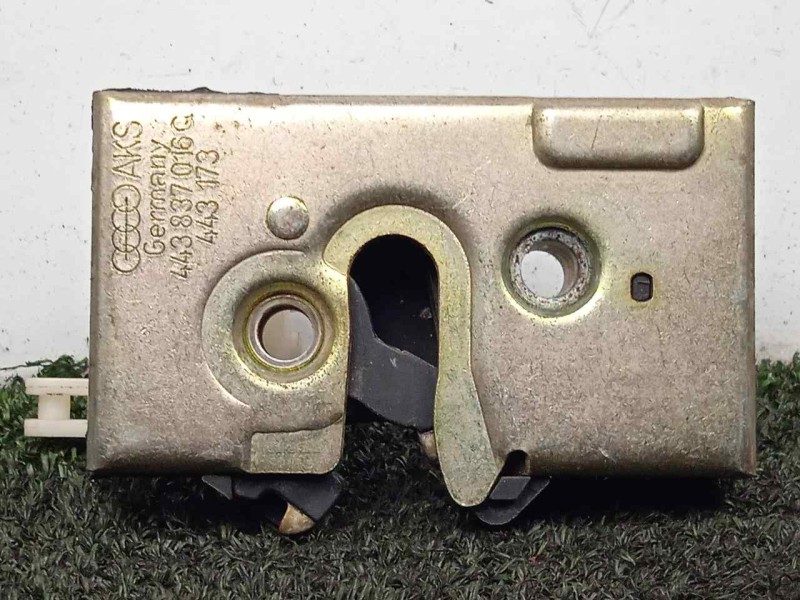 Recambio de cerradura puerta delantera derecha para audi 100 berlina (443) 2.2 referencia OEM IAM 443837016Q  