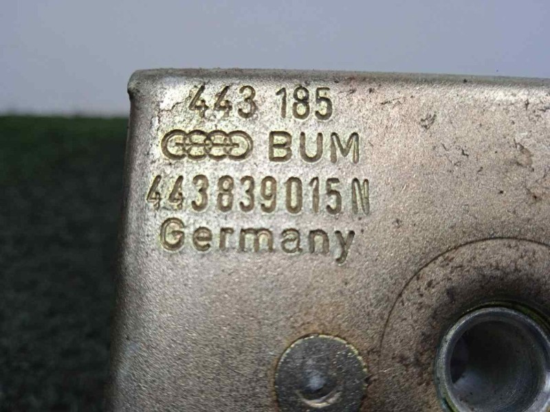 Recambio de cerradura puerta trasera izquierda para audi 100 berlina (443) 2.2 referencia OEM IAM 443839015N  