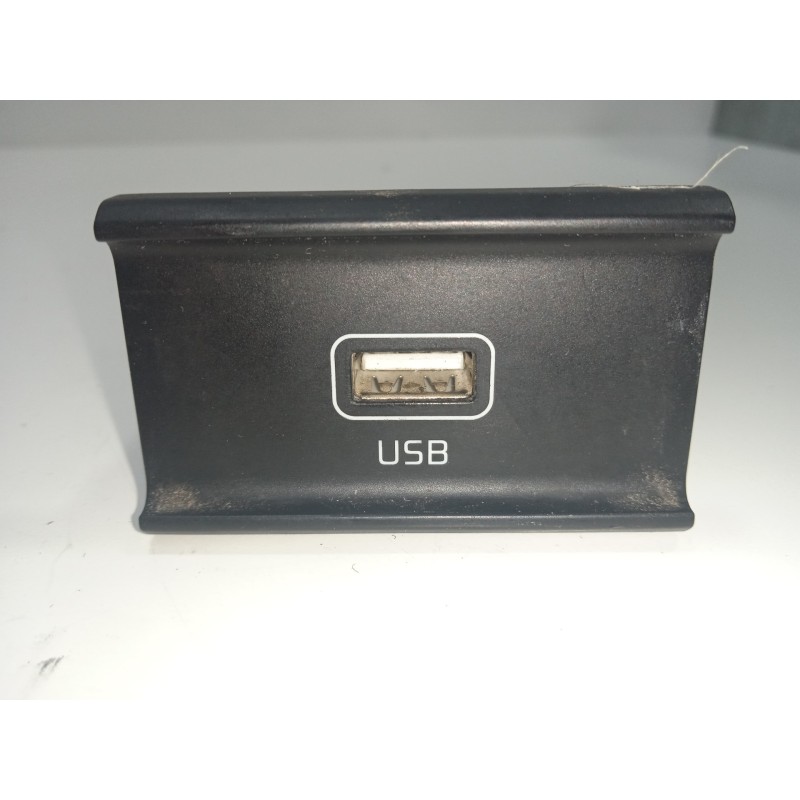 Recambio de interruptor para kia sportage 1.6 crdi cat referencia OEM IAM 96120D9600-0LMF1807230799 TOMA USB 