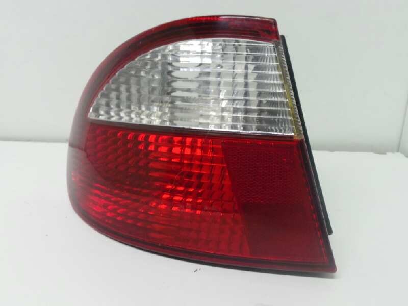 Recambio de piloto trasero izquierdo para daewoo lanos cool referencia OEM IAM  97-00 - 4.PUERTAS EXTERIOR