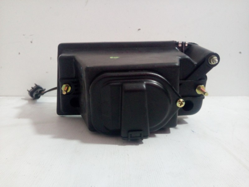 Recambio de faro antiniebla derecho para lancia delta 1.4 cat referencia OEM IAM 36020700 - 82489683 SIN USO 