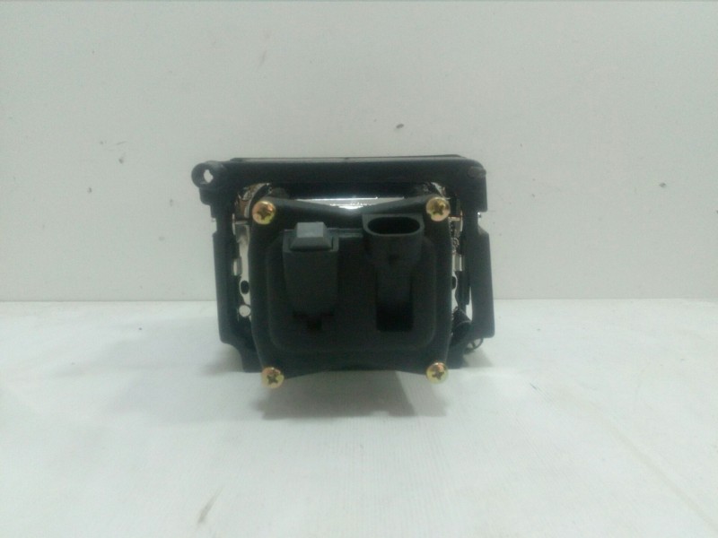 Recambio de faro antiniebla izquierdo para lancia delta 1.4 cat referencia OEM IAM 36690795 CARELLO SIN USO