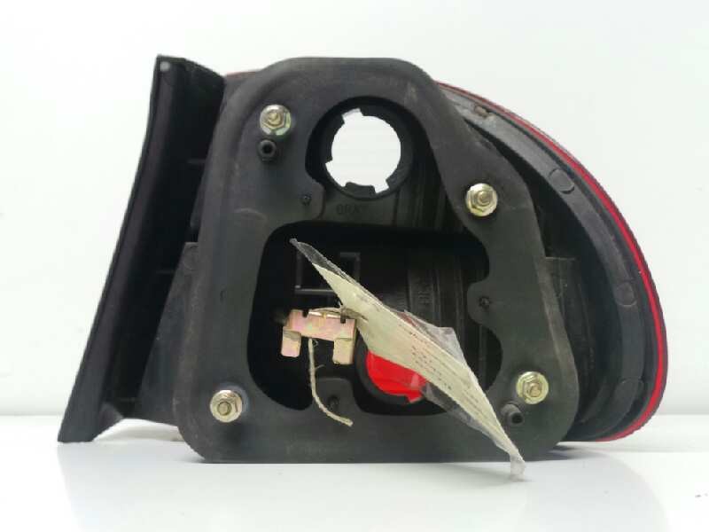 Recambio de piloto trasero izquierdo para daewoo lanos cool referencia OEM IAM  97-00 - 4.PUERTAS EXTERIOR