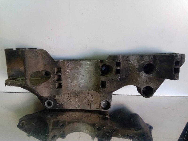 Recambio de soporte alternador para audi a3 (8l) 1.9 tdi referencia OEM IAM R045903143C  