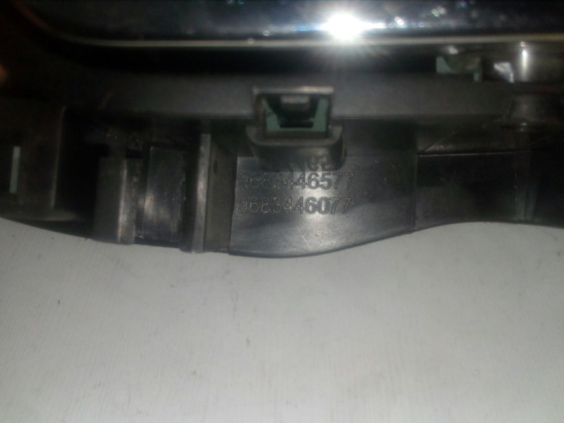 Recambio de maneta interior trasera derecha para citroën c3 1.1 referencia OEM IAM 9683446577 - 9683446077  
