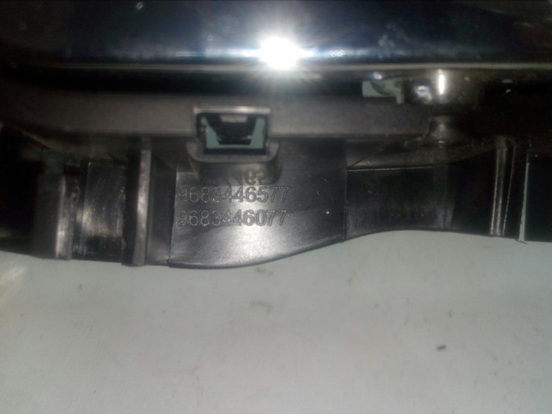 Recambio de maneta interior delantera derecha para citroën c3 1.1 referencia OEM IAM 9683446577 - 9683446077  