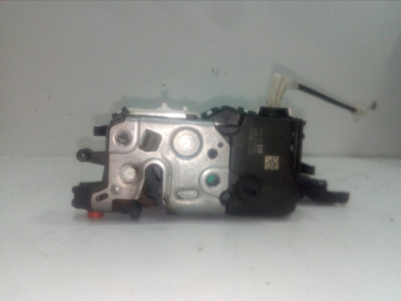 Recambio de cerradura puerta trasera derecha para citroën c3 1.1 referencia OEM IAM A04096  