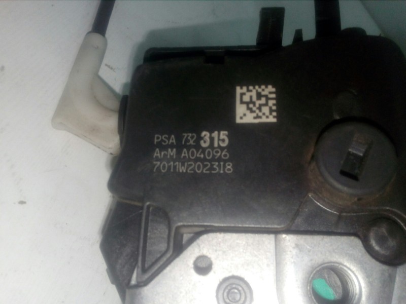 Recambio de cerradura puerta trasera derecha para citroën c3 1.1 referencia OEM IAM A04096  