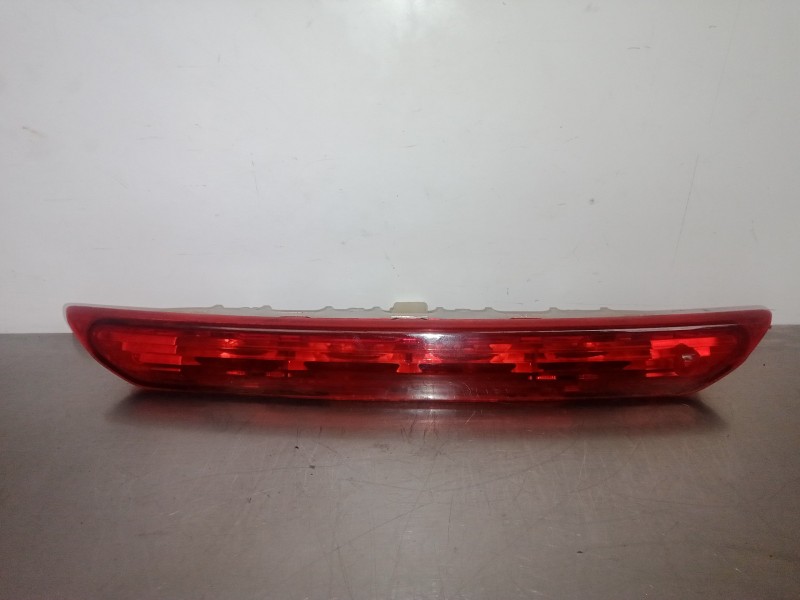 Recambio de luz central de freno para citroën c3 1.1 referencia OEM IAM 9683116580  