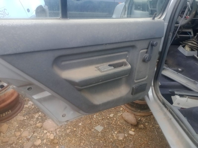 Recambio de puerta trasera izquierda para renault 5 (b/c40) 1.4 referencia OEM IAM   COMPLETA