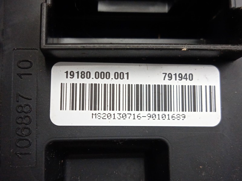 Recambio de caja reles / fusibles para bmw 1 (f20) 116 d referencia OEM IAM 926111103  