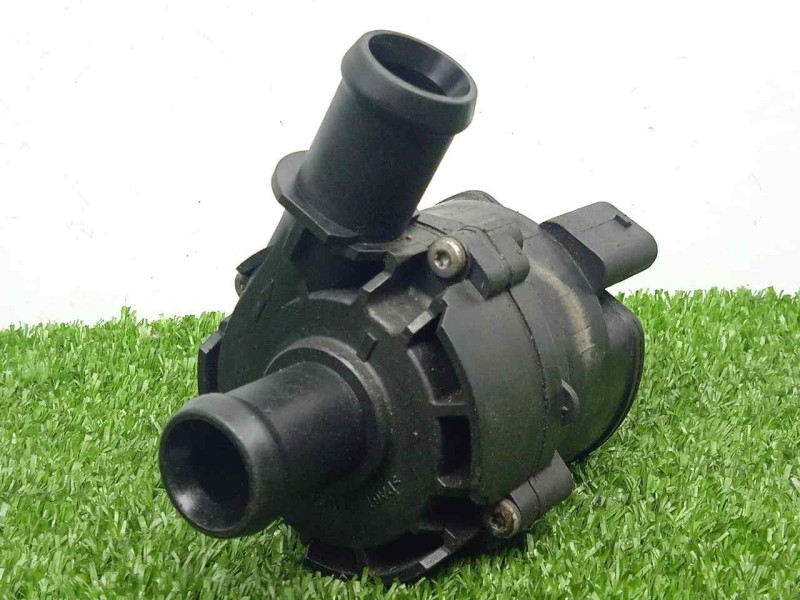 Recambio de bomba agua para skoda fabia combi 1.4 tdi dpf referencia OEM IAM 5C0965561  