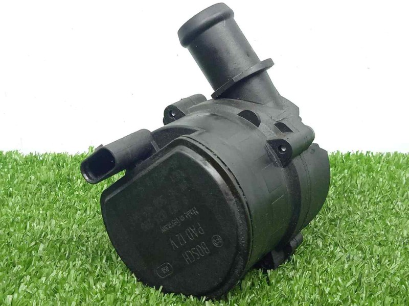 Recambio de bomba agua para skoda fabia combi 1.4 tdi dpf referencia OEM IAM 5C0965561  