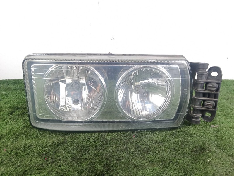 Recambio de faro derecho para iveco eurocargo 100e18 e5 referencia OEM IAM 504238069306L3 ALKAR 