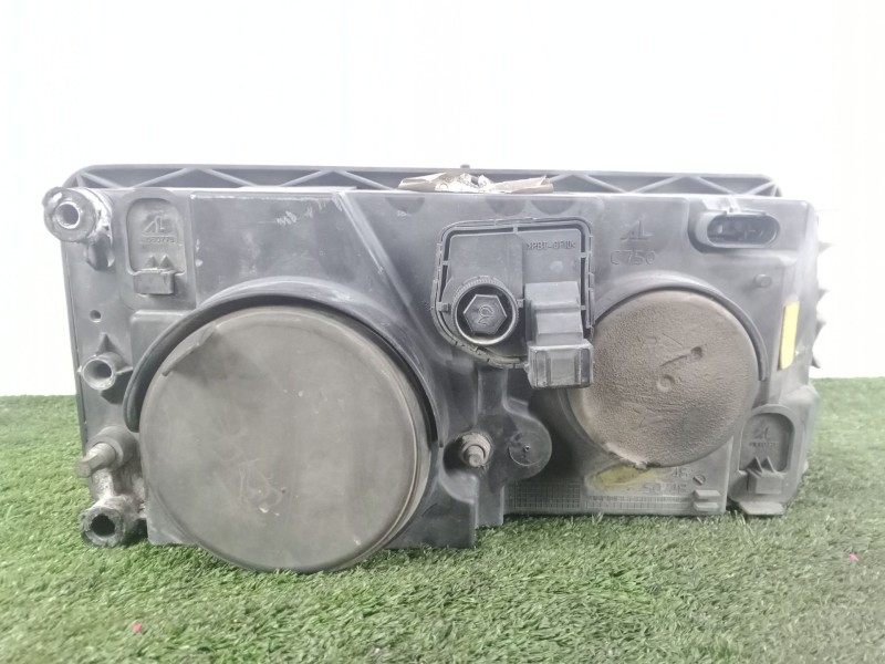 Recambio de faro izquierdo para iveco eurocargo 100e18 e5 referencia OEM IAM 50423846329L7 ALKAR 