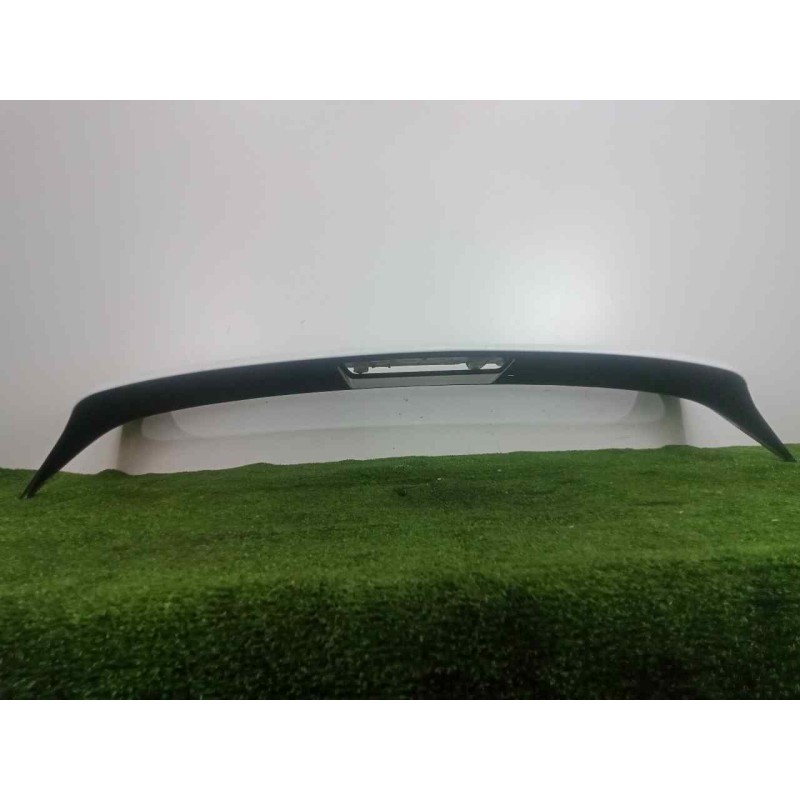 Recambio de aleron trasero para kia sportage 1.6 crdi cat referencia OEM IAM 87250F1000 BLANCO 