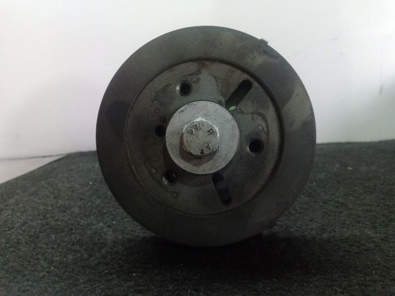 Recambio de arbol de levas para volkswagen polo (9n3) 1.4 tdi referencia OEM IAM 045109239B  