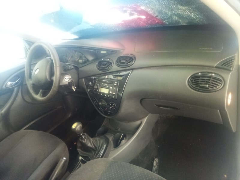ford focus i turnier (dnw) del año 2002