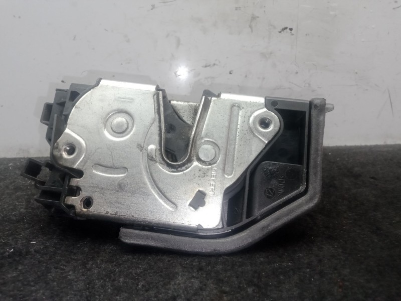 Recambio de cerradura puerta trasera derecha para bmw 1 (e87) 120 d referencia OEM IAM 7154630  7 PINES