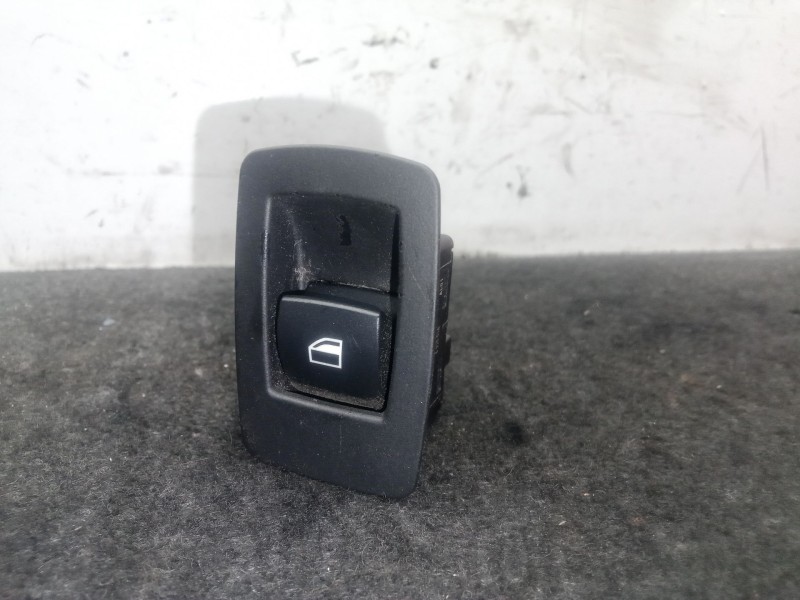 Recambio de mando elevalunas trasero derecho para bmw 1 (e87) 120 d referencia OEM IAM 6935534 - 159798002404A - 6952001  