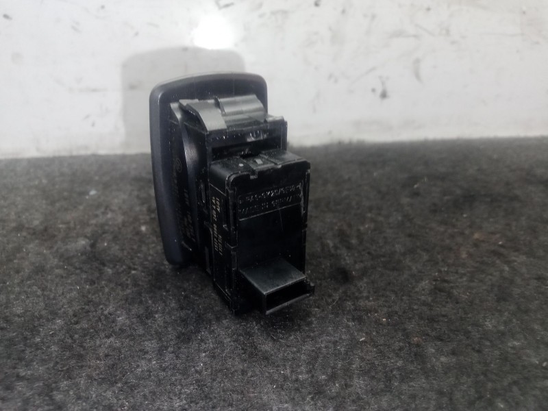 Recambio de mando elevalunas trasero derecho para bmw 1 (e87) 120 d referencia OEM IAM 6935534 - 159798002404A - 6952001  