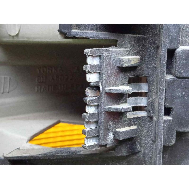 Recambio de piloto trasero derecho para opel corsa b 1.7 diesel referencia OEM IAM SINREFERENCIA CORSA.B 3.PUERTAS