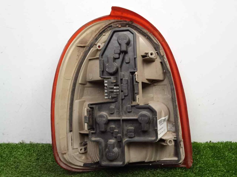 Recambio de piloto trasero derecho para opel corsa b 1.7 diesel referencia OEM IAM SINREFERENCIA CORSA.B 3.PUERTAS