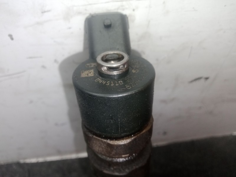 Recambio de inyector para fiat stilo multi wagon (192_) 1.9 d multijet referencia OEM IAM 0445110276  BOSCH