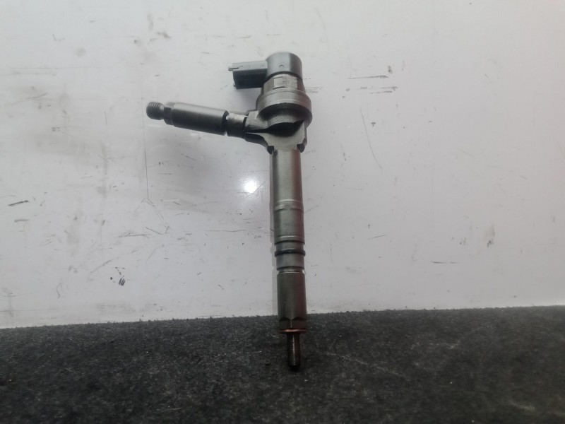 Recambio de inyector para opel astra h berlina 1.7 16v cdti referencia OEM IAM 0445110174  BOSCH