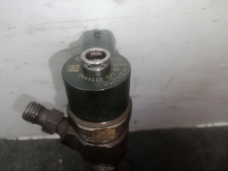 Recambio de inyector para opel insignia a (g09) 2.0 cdti (68) referencia OEM IAM 0445110327  BOSCH