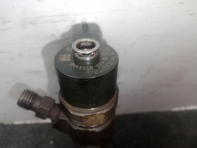 Recambio de inyector para opel insignia a (g09) 2.0 cdti (68) referencia OEM IAM 0445110327  BOSCH