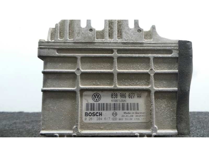 Recambio de centralita motor uce para volkswagen polo berlina (6n1) 1.4 referencia OEM IAM 030906027AA-0261204617-26SA0000  BOSC