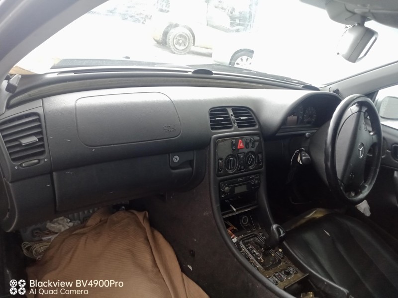 mercedes-benz clk descapotable (a208) del año 2002