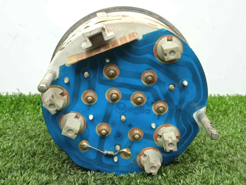 Recambio de reloj cuenta kilometros para nissan trade 2.8d referencia OEM IAM 01506339 - 015063391  