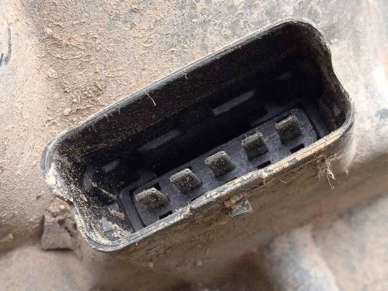 Recambio de faro izquierdo para renault clio ii fase ii (b/cb0) 1.5 dci diesel referencia OEM IAM SINREFERENCIA FONDO.NEGRO 