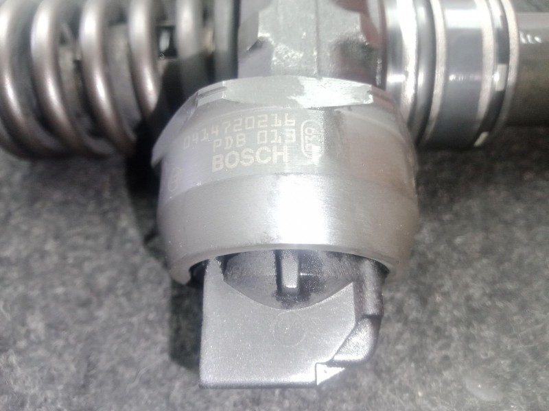 Recambio de inyector para audi a4 berlina (8e) 1.9 tdi referencia OEM IAM 038130073BA - 0414720216  BOSCH