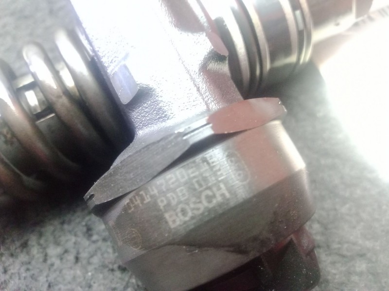 Recambio de inyector para audi a4 berlina (8e) 1.9 tdi referencia OEM IAM 038130073BA - 0414720216  BOSCH