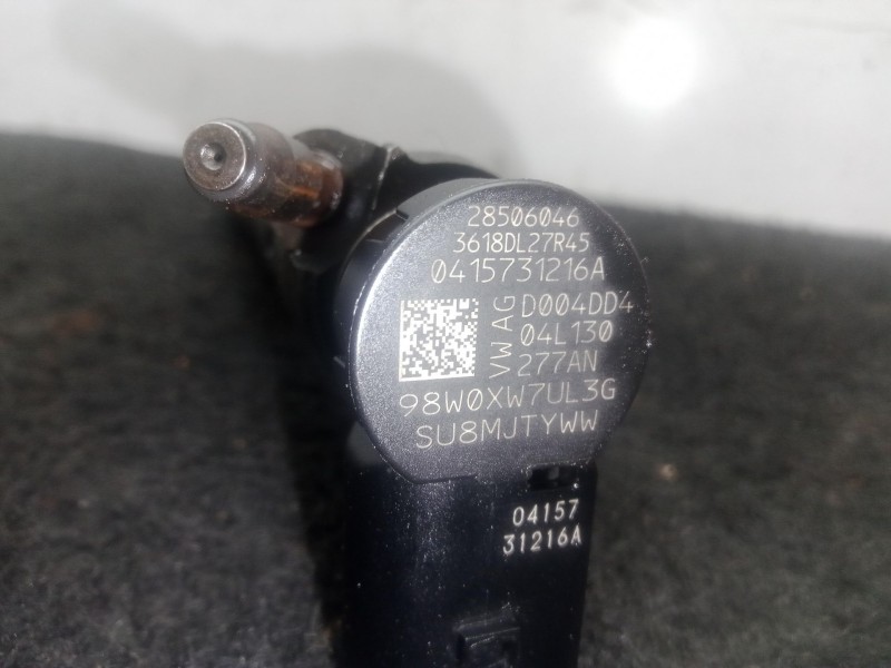 Recambio de inyector para seat leon st (5f8) 1.6 tdi referencia OEM IAM 04L130277AN - 0510831216A  DELPHI