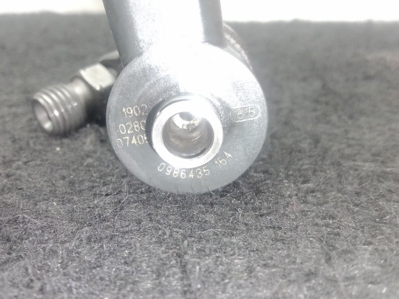 Recambio de inyector para kia sorento 2.5 crdi cat referencia OEM IAM 0986435154 - 190202807405 2 PINES 