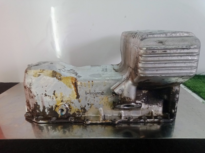 Recambio de carter para nissan trade 2.8d referencia OEM IAM 732020800 - 732000503 - 73200055  