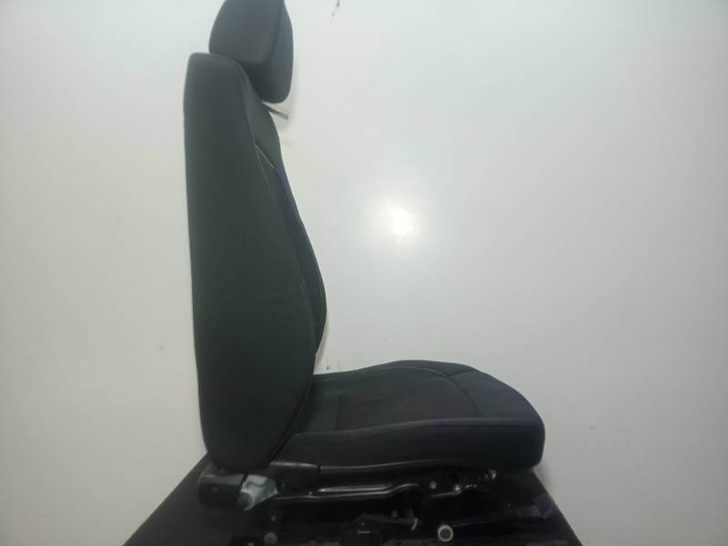 Recambio de asiento delantero izquierdo para bmw serie 1 berlina (e81/e87) 2.0 turbodiesel cat referencia OEM IAM  TELA NEGRO
