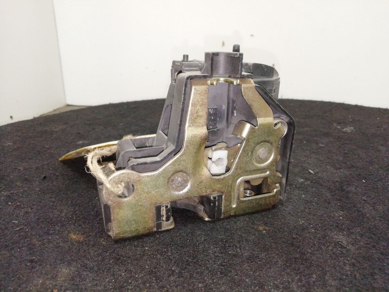 Recambio de cerradura puerta delantera derecha para renault scenic (ja..) referencia OEM IAM   ELECTRICA