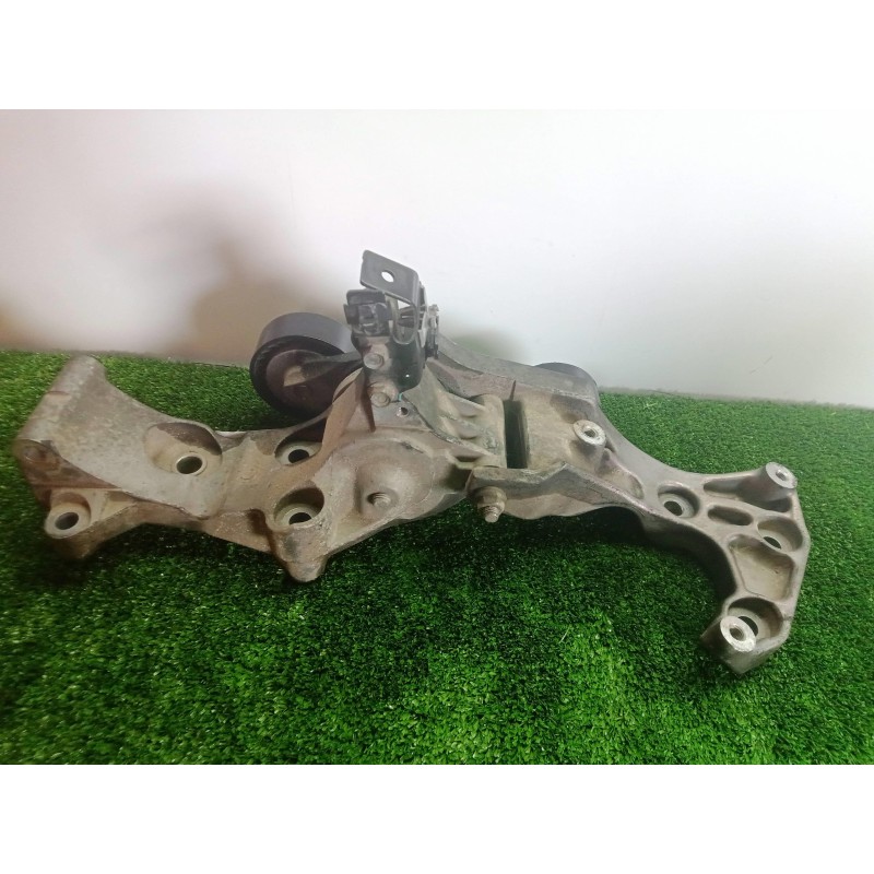Recambio de soporte alternador para opel astra j lim. 1.7 16v cdti referencia OEM IAM 98090590-98090591  