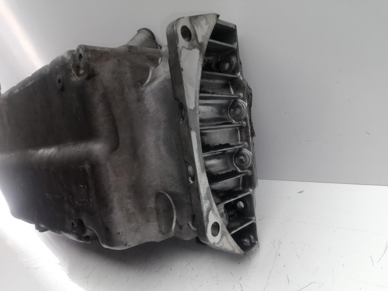 Recambio de carter para ford focus berlina (cap) 2.0 tdci cat referencia OEM IAM 9656988980  