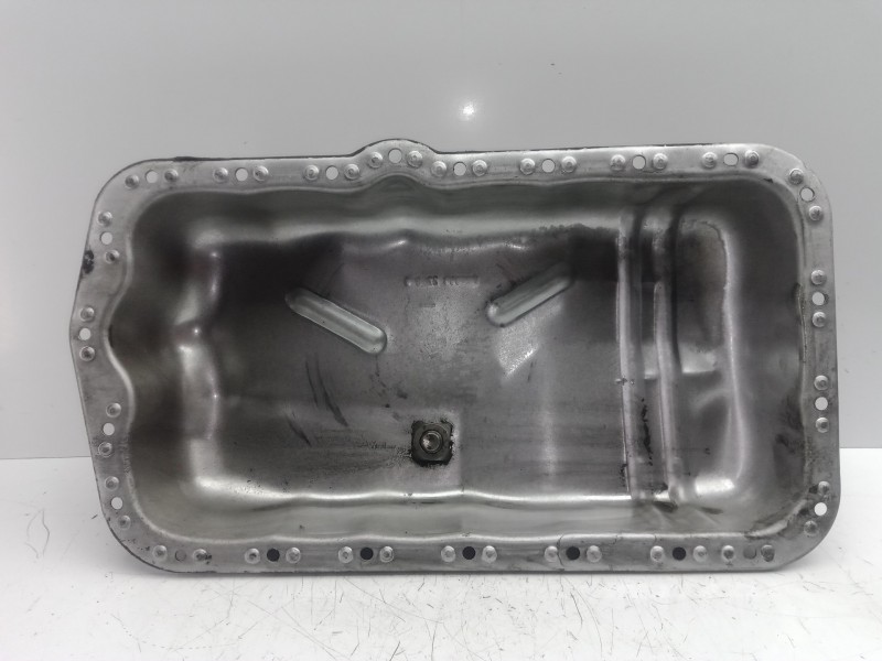 Recambio de carter para nissan interstar mod. 04 (x70) 2.5 dci diesel cat referencia OEM IAM 72838927B  