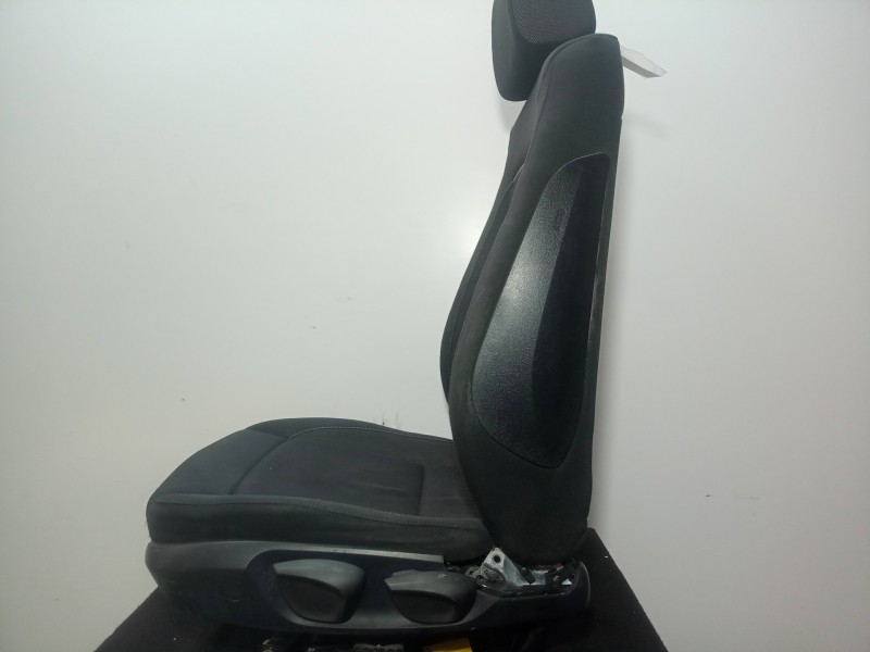Recambio de asiento delantero izquierdo para bmw serie 1 berlina (e81/e87) 2.0 turbodiesel cat referencia OEM IAM  TELA NEGRO