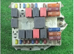 Recambio de caja reles / fusibles para alfa romeo gt (937_) 1.9 jtd (937cxn1b) referencia OEM IAM 51742420  4.CONECTORES